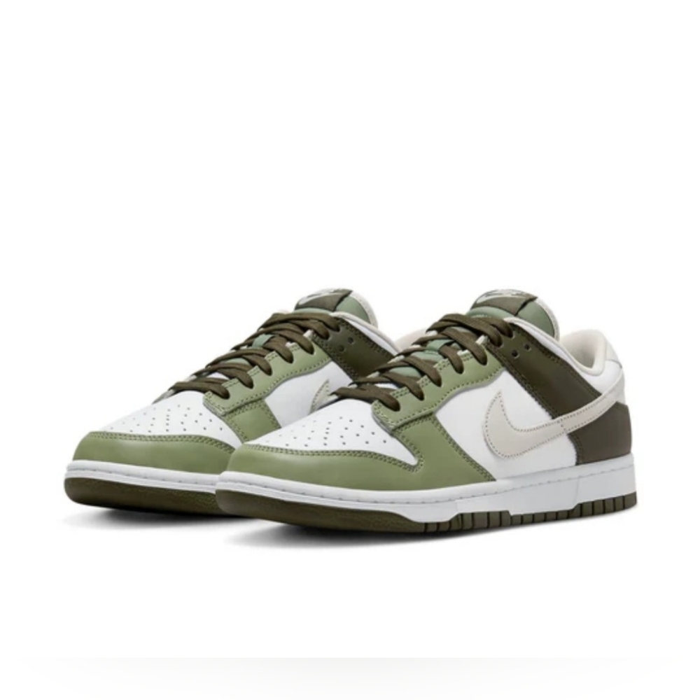 Nike Dunk Low *NWT*